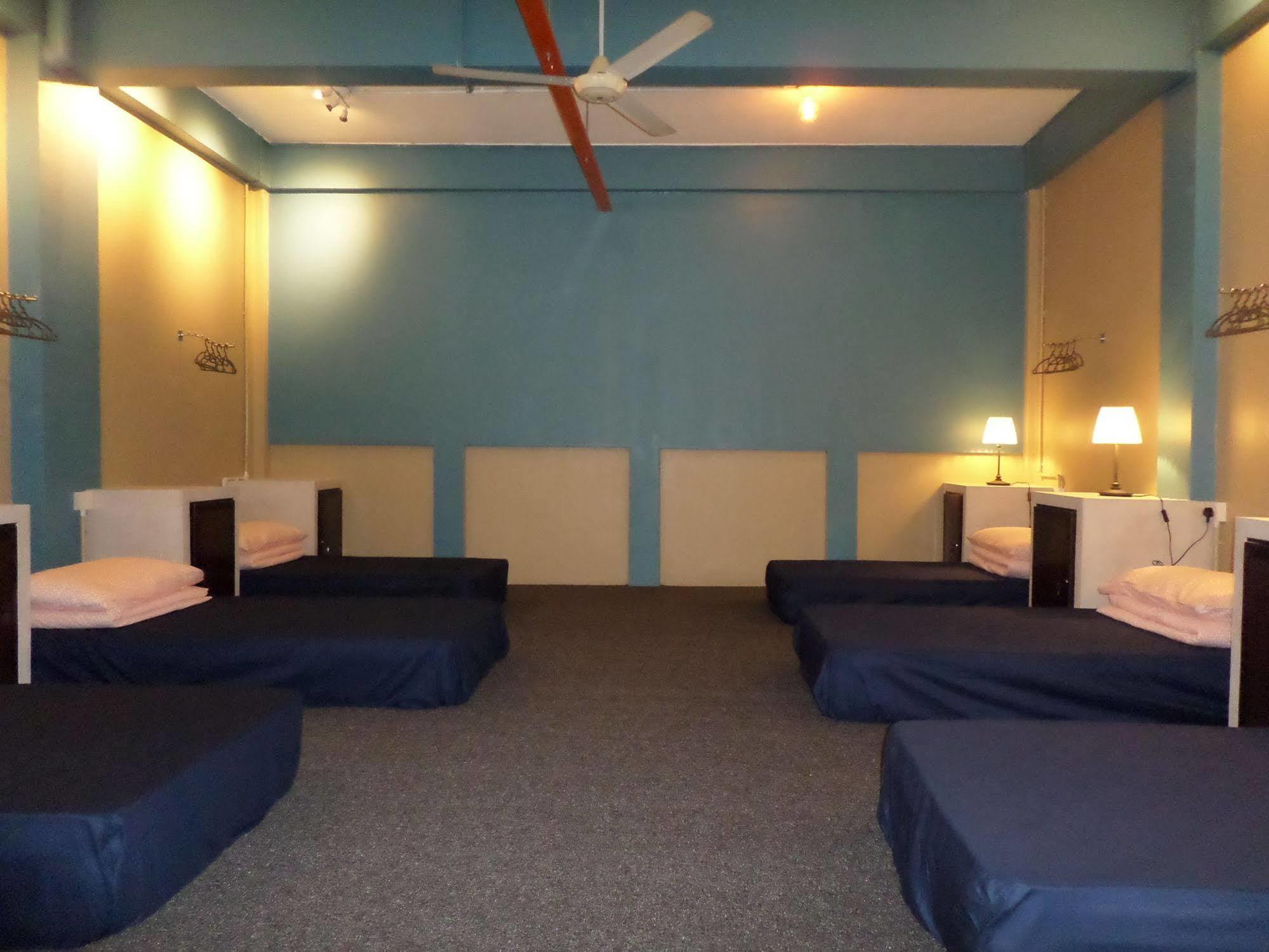 Olive Flashpackers, Melaka Экстерьер фото